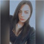 Laureata alla facoltà triennale di mediazione linguistica e alla magistrale in Interpretariato e Traduzione all'università degli studi internazionali di Roma in inglese e spagnolo, impartiscono ripetizioni di lingua